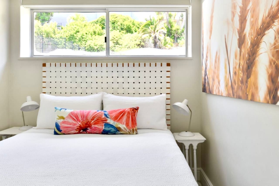 To Let 2 Bedroom Property for Rent in Bantry Bay Western Cape
